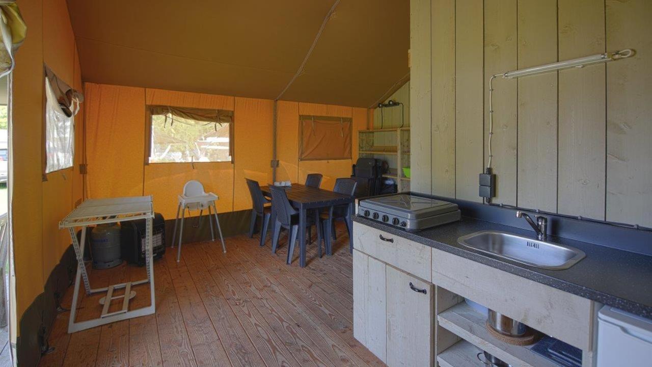 Camping De Rammelbeek Латтроп Номер фото